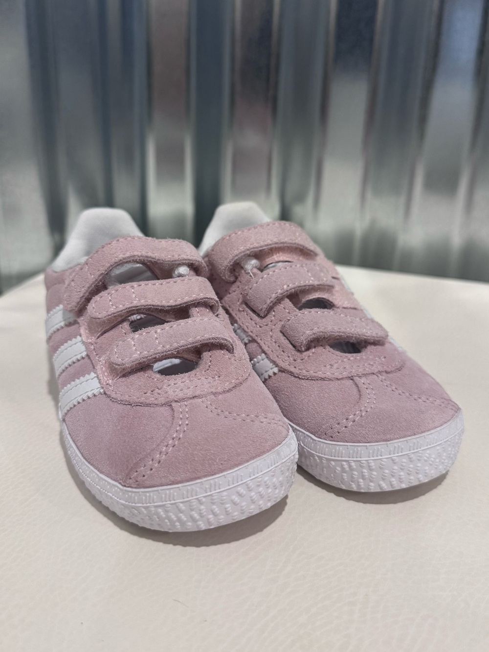 adidas Kids Gazelle Strap Sneakers - Light Pink & White NWOT - Picture 2 of 7